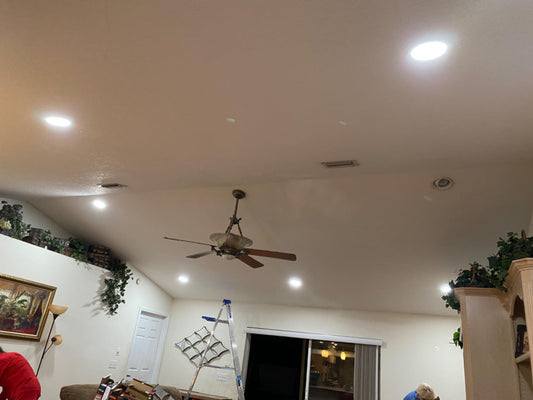 Gluroo recessed can lights