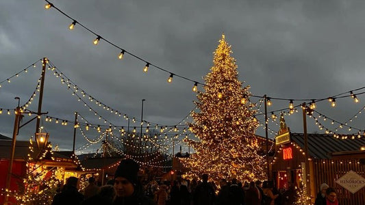 Unwrapping Joy: String Lights that Make Your Christmas Tree Shine