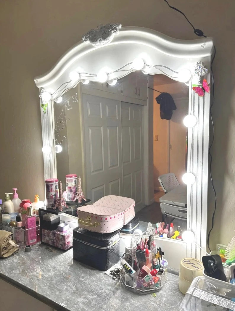 makeup mirror with light