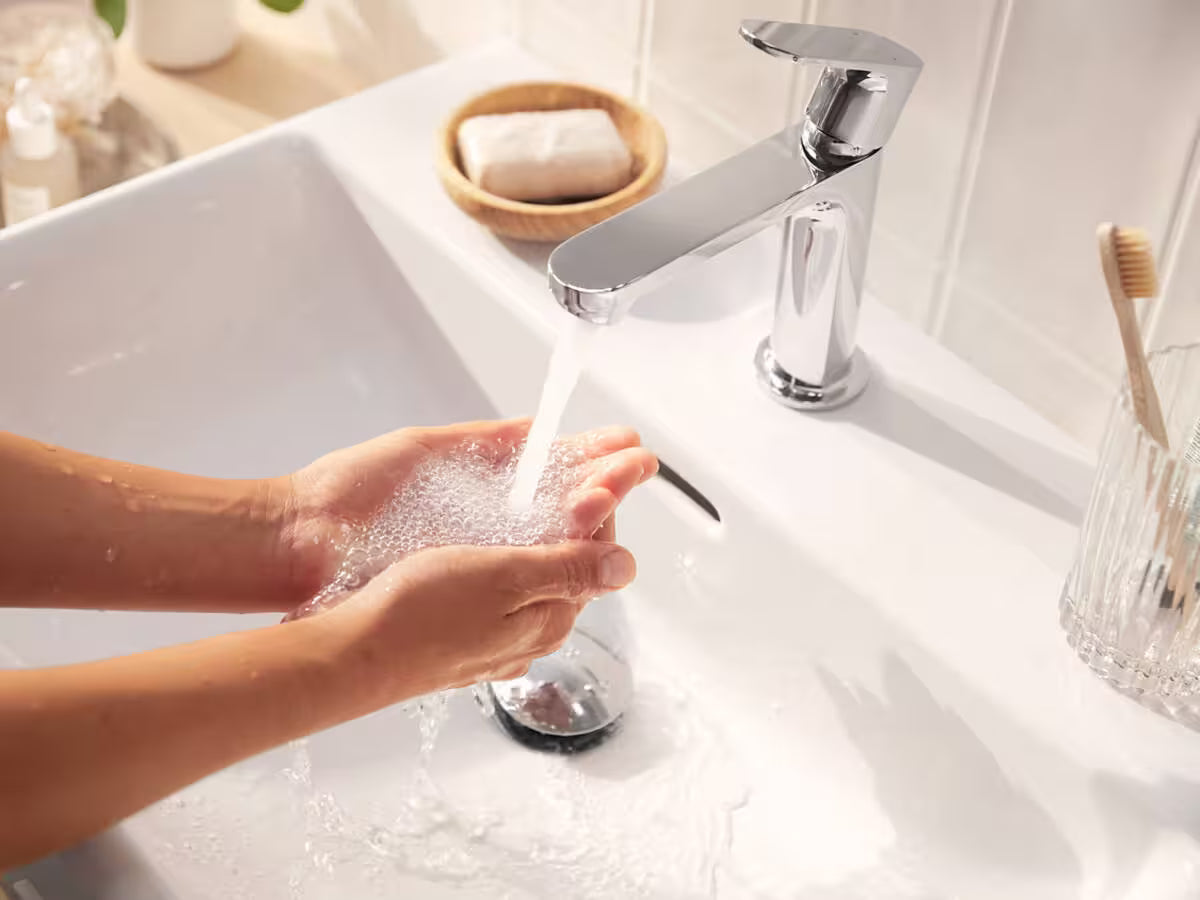 Gluroo Bathroom faucet collection scene graph
